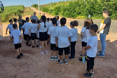 Alunos do SESI fazem visita monitorada ao Aterro Sanitário