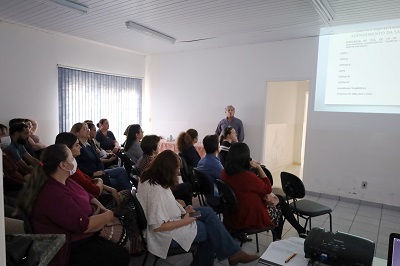 Dependência química é tema de capacitação para médicos e enfermeiros