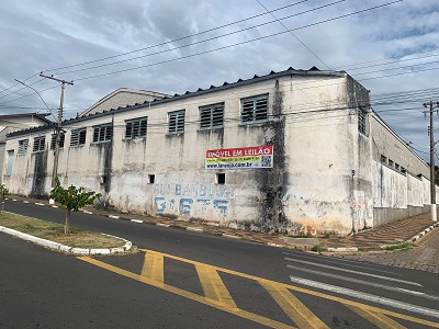 Prédio industrial ao lado do Cemitério da Saudade é arrematado em leilão