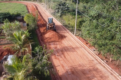 Prefeitura inicia pavimentação de oito ruas do Loteamento Maniezzo
