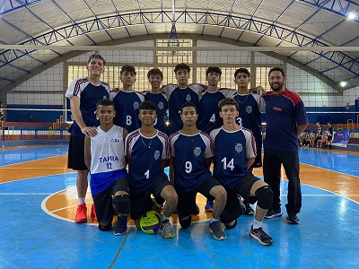 Vôlei vence no masculino e perde no feminino