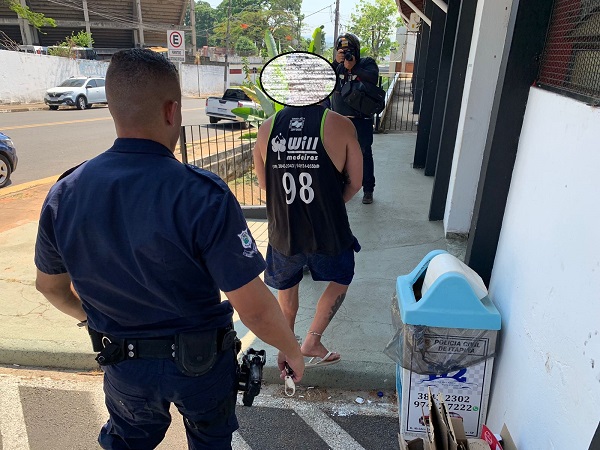 Saiu da cadeia na sexta-feira e foi detido com drogas hoje