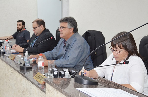 Plenário rejeita proposta de emendas impositivas ao orçamento