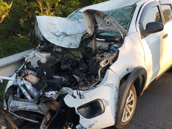 Homem morre após colisão entre carro e moto na SP-352