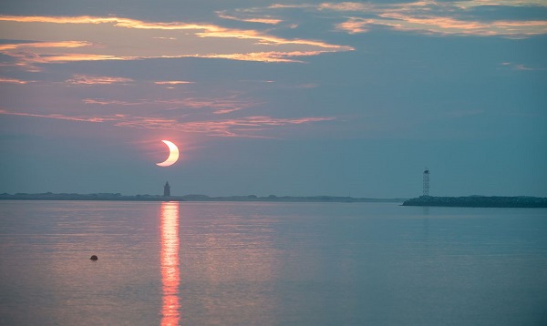 Eclipse anular do sol ocorre neste sábado