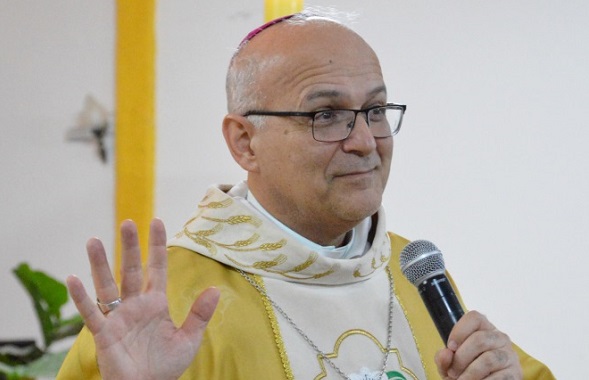 Tríduo de Santa Teresinha termina hoje com a presença do bispo