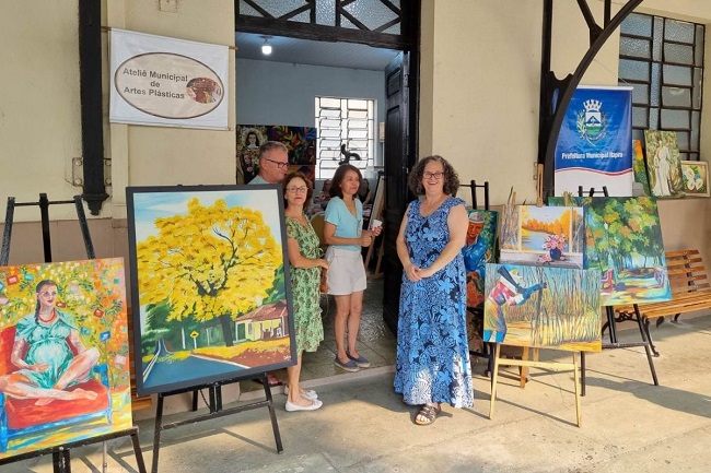 Ateliê Municipal promove exposição e venda de produtos