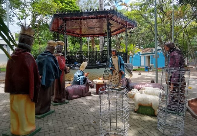 Parque Juca Mulato recebe ornamentação de Natal