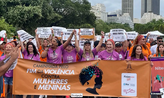 Lula sanciona lei que protege mulheres em bares e shows