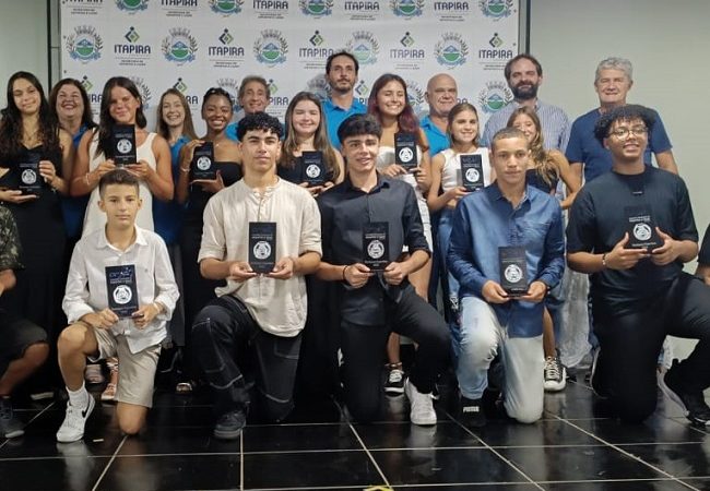 Melhores do ano são premiados pelo Conselho Municipal de Esportes
