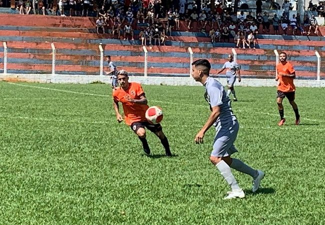 Valência goleia União da Boa Esperança na abertura da Copa Itapira