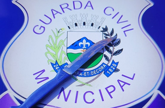 Na Vila Bazani, homem se defende e esfaqueia desafeto
