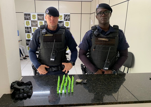 GAM detém motociclista com 46 pinos de cocaína