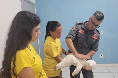 Equipe do projeto Esporte é Saúde participa de capacitação