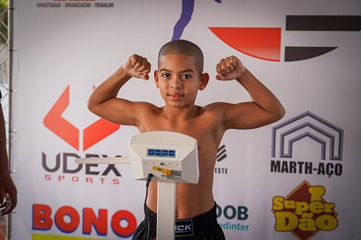 Promessa do muay thai fatura o Campeonato Paulista