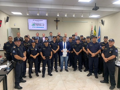 Prisão de quadrilha e salvamento de idoso engasgado rende homenagens