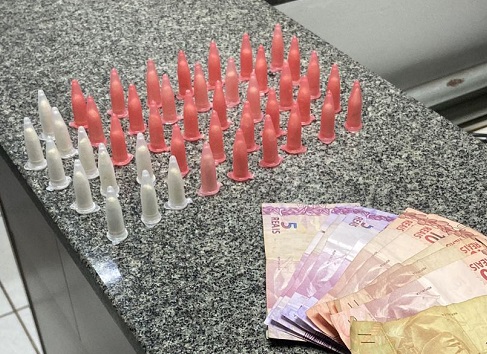 Após fuga, jovem é preso acusado de tráfico no Nosso Teto
