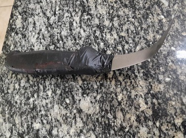 No Assad Alcici: homem ataca a ex com golpes de faca