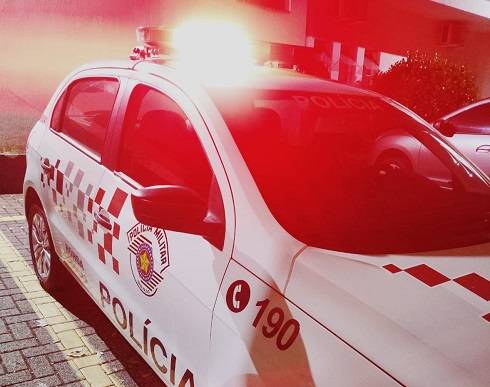 Covardão é preso pela PM após espancar a amásia