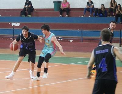 Basquete: Hawaianos segue 100% e Dream Team estreia com vitória