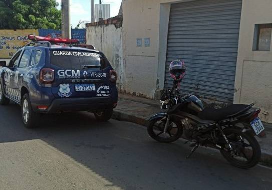Roubo de moto e malote termina com veículo recuperado pela GM   