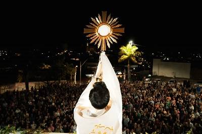 Fé e união marcam Missa da Unidade e Procissão de Corpus Christi