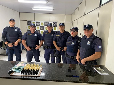 Mulher é presa com 91 pinos de cocaína em Barão Ataliba Nogueira