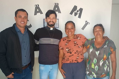 CAAMI recebe a visita de pároco da Igreja São Benedito