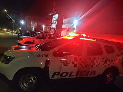 Na Vila Bazani: filho é preso após quebrar imagens de santos e ameaçar bater na mãe