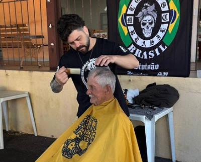 Moto Clube Insanos realiza ação social na Casa de Repouso Allan Kardec