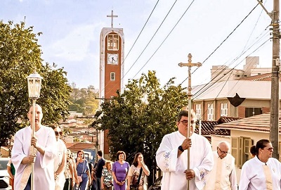 Jubileu da Paróquia Santo Antônio é celebrado com missa e procissão