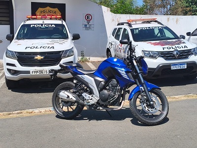 Polícia Militar recupera moto roubada no Jardim Paraiso