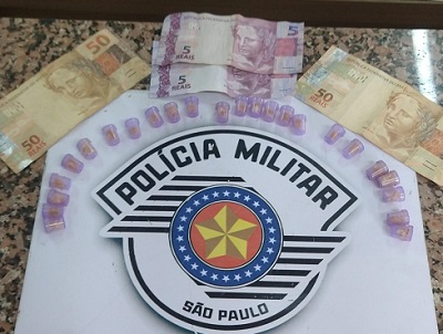 Jovem é preso por tráfico de drogas no Nosso Teto