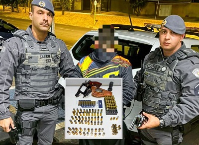 Homem é detido com revólver e grande quantidade de munições