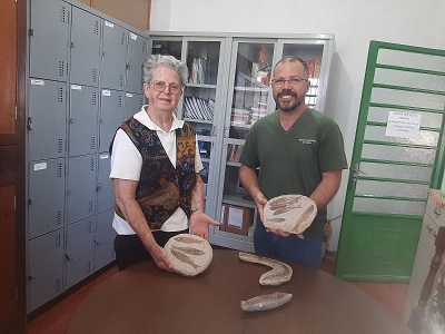 Lar São José doa fósseis de peixes para o Museu de História Natural