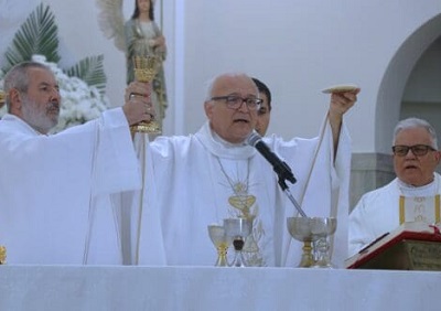 Padre José Eduardo completa 40 anos de ordenação e recebe homenagem  