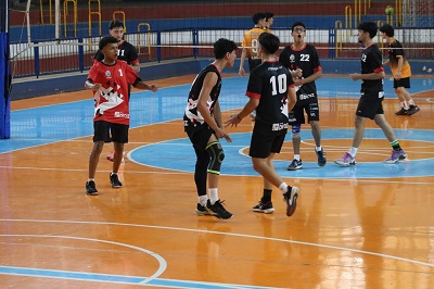 Sub17 masculino disputa semifinal da Copa Jaguariúna