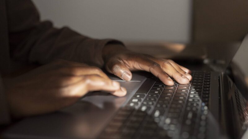 Golpistas espalham conteúdo fake sobre campanha de Natal da ACIMM