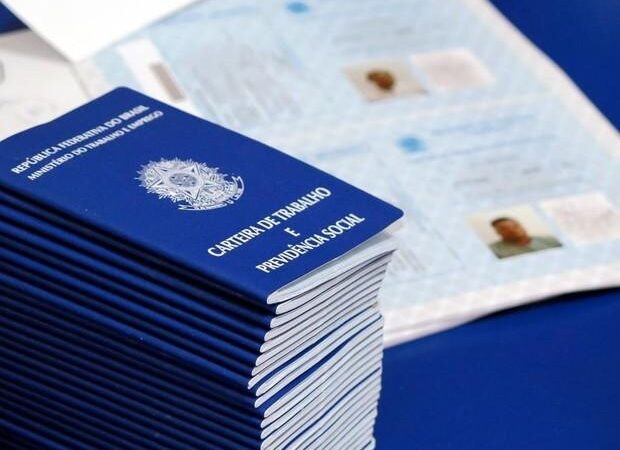 Desemprego cai para 5,1% em dezembro, o menor já registrado