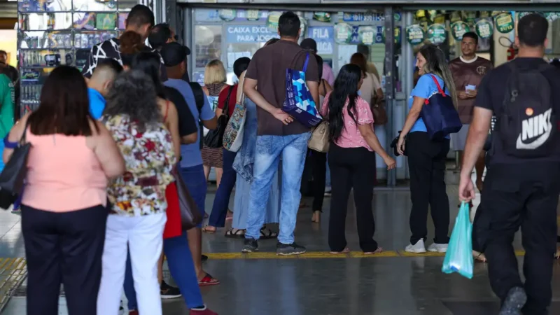 Mega-Sena acumula e prêmio principal vai para R$ 7,5 milhões