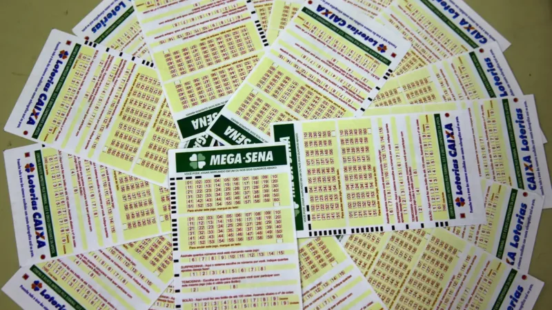 Mega-Sena acumula e prêmio principal vai para R$ 42 milhões