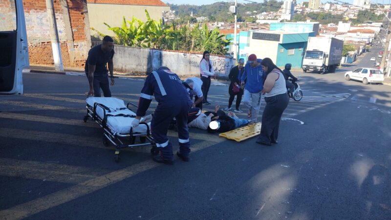 Casal fica ferido após colisão entre moto e carro na Vila Ilze